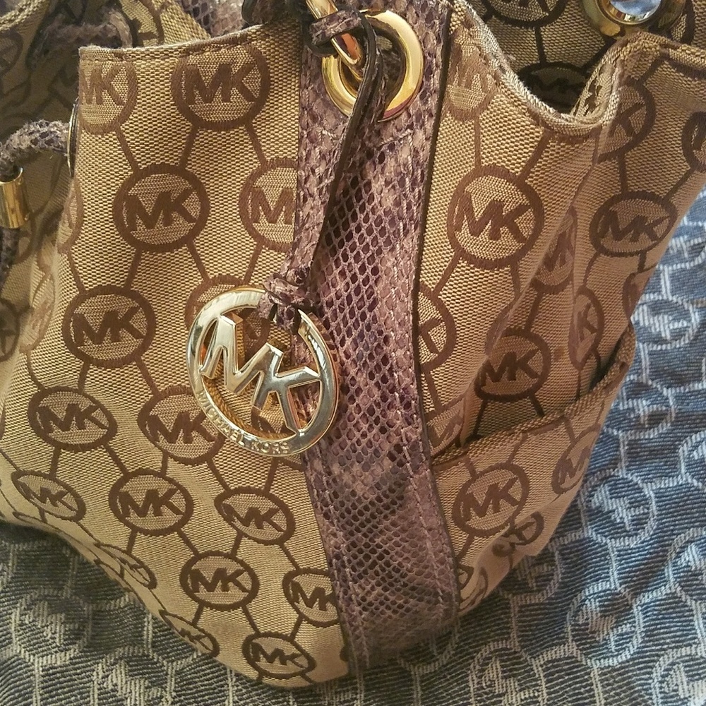 ♦️SOLD♦️NWT Michael Kors bag - Picture 5 of 6
